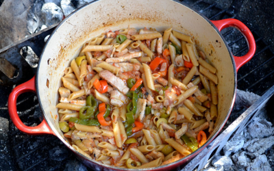 Macarrones en cocotte a la barbacoa: cocina la pasta en su salsa