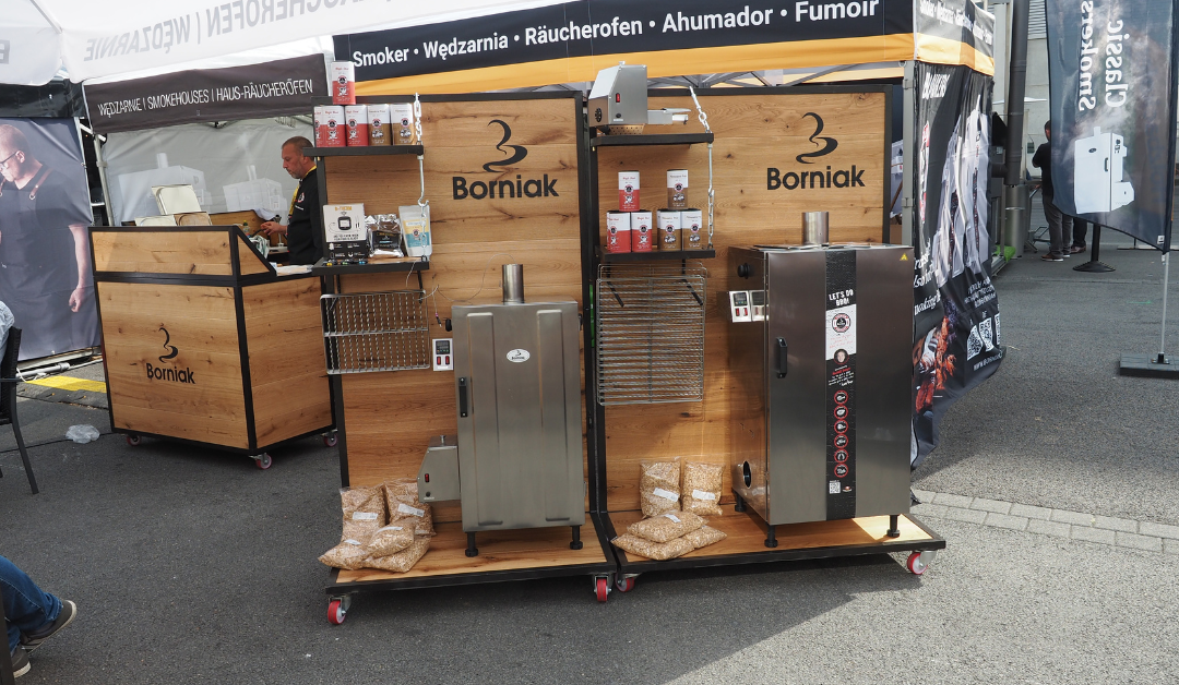 Ahumadores Borniak llegan a España de la mano de La Carbonería
