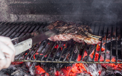 Cómo evitar que la comida se pegue a la parrilla y arruine tu día