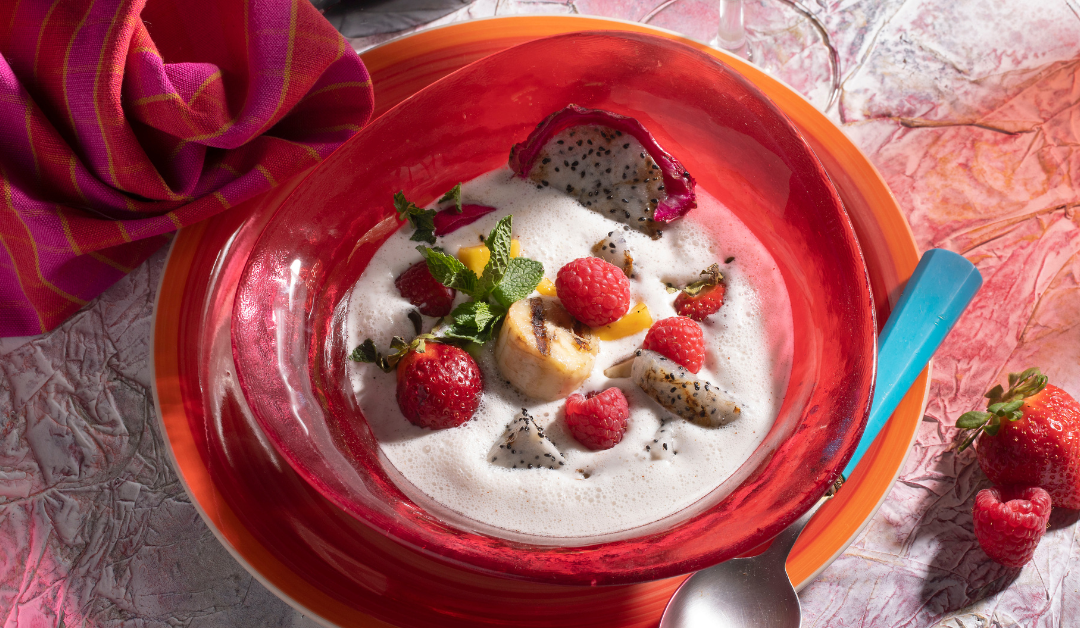 Frutas a la brasa con crema de helado de vainilla (rápido y refrescante)