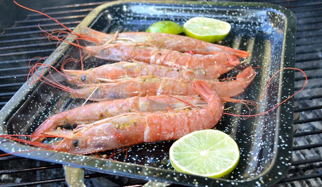 Gambones a la parrilla con toque thai cítrico y ahumado