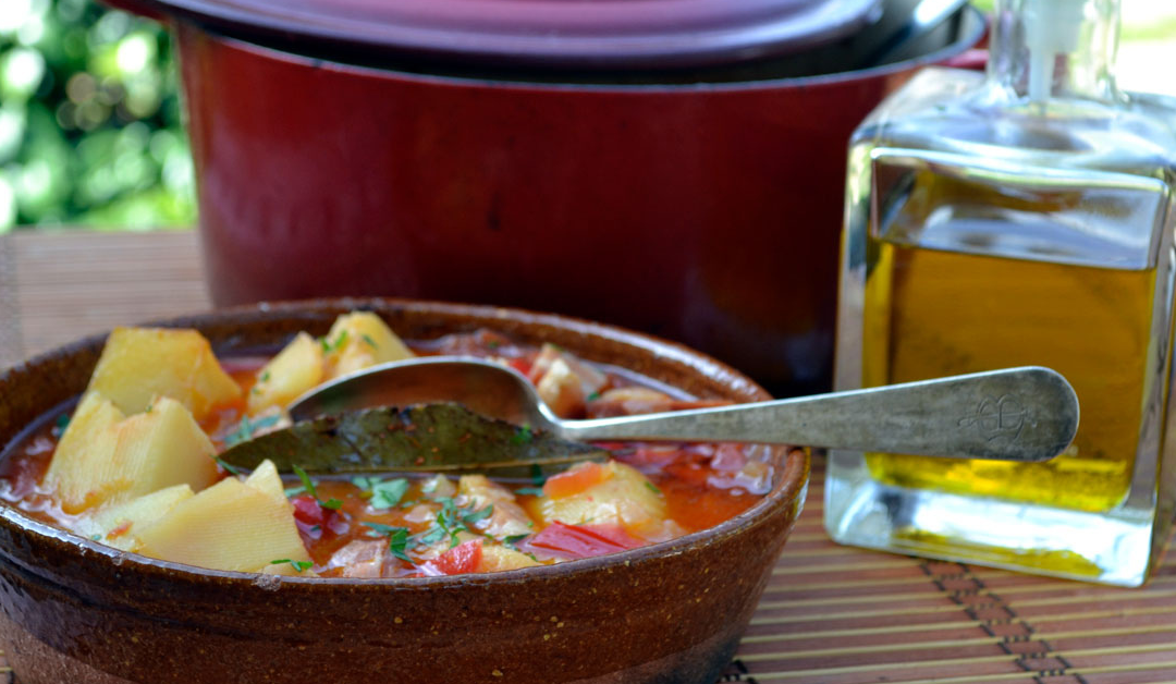 Patatas pastoras al amor del fuego (guiso lento y sabor de brasas)