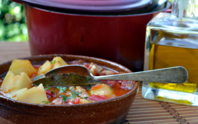 Patatas pastoras al amor del fuego (guiso lento y sabor de brasas)