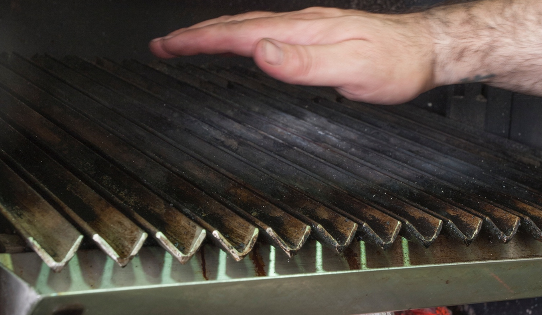 Prueba de la mano: cómo estimar la temperatura de la parrilla