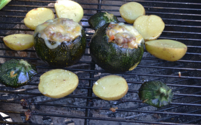 Zipallos rellenos a la barbacoa con carne, manzana y quesos